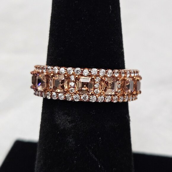 Suzy Levian Rose Sterling Silver CZ Champagne & White Modern Eternity Ring - Picture 2 of 5